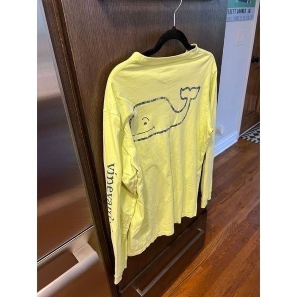 Vineyard vine whale logo green men's small long sleeve